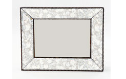 mirrored photo frame 04